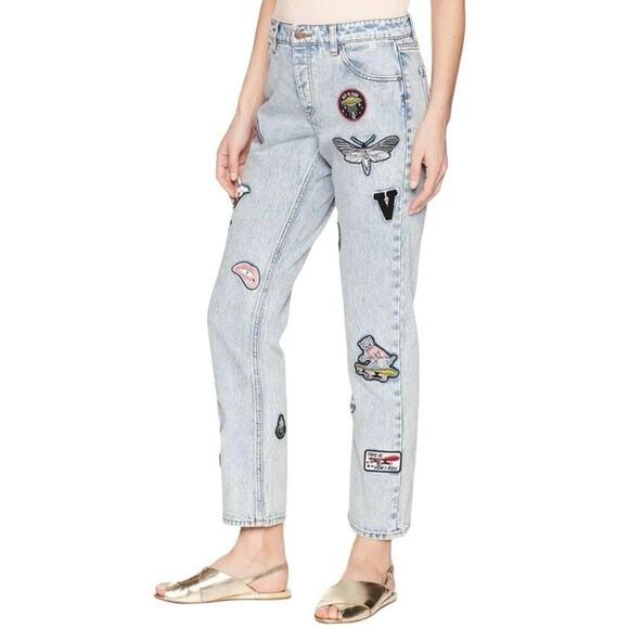 Volcom Women’s Georgia May Jagger Boyfriend Patches Acid Wash Jeans Size 28 - Picture 1 of 8